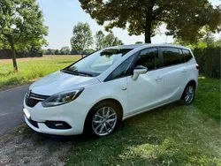 Weiß Gebraucht 2018 Opel Zafira Active Van / Kleinbus | 8.799 € (Superpreis)