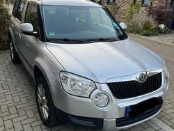 Silber Gebraucht 2012 Skoda Yeti SUV | 11.900 € (Etwas zu teuer)