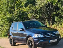 Blau Gebraucht 2003 Mercedes ML500 SUV | 9.000 €