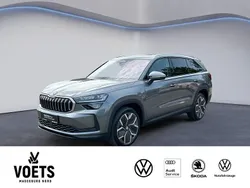 Graphitegrau metallic Gebraucht 2024 Skoda Kodiaq Selection SUV | 49.295 € (Fairer Preis)
