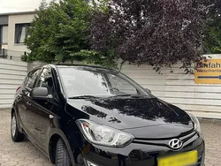 Schwarz Gebraucht 2014 Hyundai i20 Kleinwagen | 5.990 € (Superpreis)