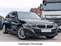 Schwarz Gebraucht 2024 BMW 318 Shadowline Kombi | 25.749 € (Superpreis)
