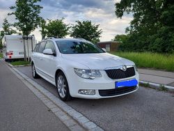 Weiß Gebraucht 2010 Skoda Superb Kombi | 6.800 € (Fairer Preis)
