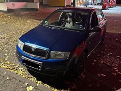 Blau Gebraucht 2007 Skoda Fabia Kleinwagen | 1.800 €