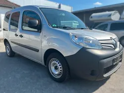 Grau silver Gebraucht 2015 Renault Kangoo Van / Kleinbus | 7.750 € (Fairer Preis)