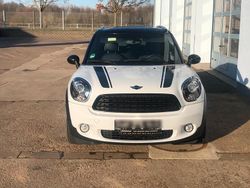 Weiß Gebraucht 2012 Mini Cooper Kleinwagen | 7.300 €
