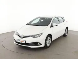Weiß Gebraucht 2016 Toyota Auris Edition-S Limousine | 11.660 € (Fairer Preis)