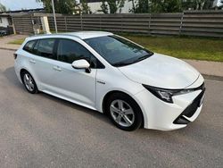 Weiß Gebraucht 2020 Toyota Corolla Comfort Limousine | 12.500 €