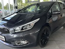 Grau Gebraucht 2014 Kia Ceed Spirit Limousine | 12.750 € (Etwas zu teuer)