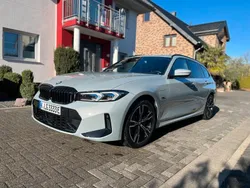 Grau Gebraucht 2022 BMW 330e M Sport Kombi | 39.900 € (Teuer)