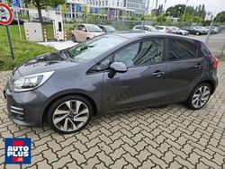 Grau Gebraucht 2016 Kia Rio Spirit Kleinwagen | 6.399 € (Fairer Preis)