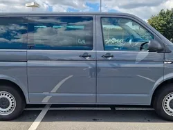 Grau Gebraucht 2017 VW T6 Van | 15.500 €