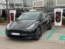 Schwarz Gebraucht 2024 Tesla Model Y Performance SUV | 44.999 €