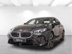 Black sapphire metallic Gebraucht 2025 BMW 220 Sport Line Limousine | 40.990 €