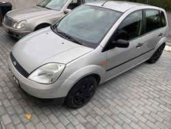 Grau Gebraucht 2003 Ford Fiesta Kleinwagen | 1.500 € (Fairer Preis)