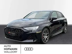 Mythosschwarz metallic Gebraucht 2024 Audi RS3 Sportback Ambiente Kleinwagen | 72.950 €