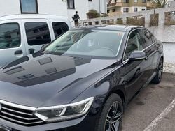 Schwarz Gebraucht 2016 VW Passat Comfortline Limousine | 14.990 € (Fairer Preis)