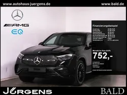 Schwarz obsidianschwarz metall Gebraucht 2024 Mercedes GLC300e AMG Coupé | 79.880 € (Fairer Preis)