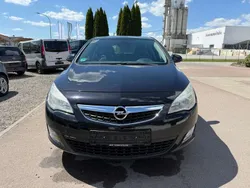 Saphirschwarz mineraleffekt Gebraucht 2010 Opel Astra Edition Kleinwagen | 2.250 € (Guter Preis)