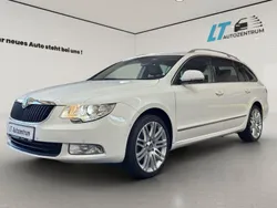 Weiß Gebraucht 2013 Skoda Superb Kombi | 10.400 € (Fairer Preis)