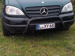 Grün Gebraucht 1999 Mercedes ML320 SUV | 1.900 € (Guter Preis)