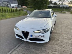 Weiß Gebraucht 2020 Alfa Romeo Giulia Limousine | 22.699 € (Fairer Preis)