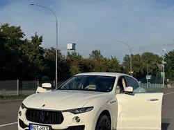 Weiß Gebraucht 2017 Maserati Levante SUV | 38.200 €
