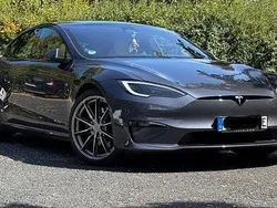Grau Gebraucht 2022 Tesla Model S Limousine | 75.100 € (Teuer)