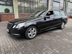 Schwarz Gebraucht 2012 Mercedes 300 Avantgarde Limousine | 11.850 € (Guter Preis)