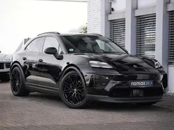Schwarz Gebraucht 2025 Porsche Macan 4 Electric SUV | 99.500 € (Guter Preis)
