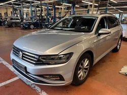 Reflexsilber metallic Gebraucht 2020 VW Passat Business Kombi | 17.490 € (Superpreis)
