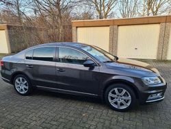 Braun Gebraucht 2013 VW Passat R-line Limousine | 9.995 € (Etwas zu teuer)