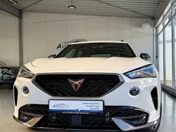 "candy" weiss Gebraucht 2024 Cupra Formentor SUV | 26.490 € (Superpreis)
