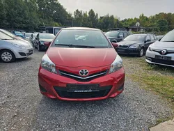 Rot Gebraucht 2011 Toyota Yaris Life Limousine | 4.290 € (Guter Preis)