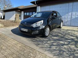 Schwarz Gebraucht 2013 Kia Rio Edition 7 Limousine | 4.990 € (Fairer Preis)