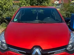 Rot Gebraucht 2016 Renault Clio IV LIMITED Limousine | 5.500 €