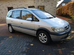 Silber Gebraucht 2003 Opel Zafira Kombi | 2.000 €