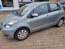Grau Gebraucht 2009 Toyota Yaris Sol Limousine | 4.190 € (Fairer Preis)
