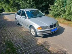 Silber Gebraucht 1999 BMW 318 Limousine | 2.200 €
