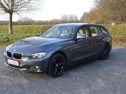 Grau Gebraucht 2015 BMW 318 Sport Line Kombi | 12.900 € (Fairer Preis)