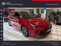 Karminarot metallic Gebraucht 2024 Toyota Corolla Team Kombi | 31.490 € (Teuer)