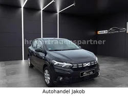 Schwarz Gebraucht 2023 Dacia Sandero Kleinwagen | 14.999 € (Fairer Preis)