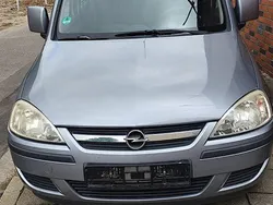 Grau Gebraucht 2009 Opel Combo Edition Van / Kleinbus | 2.700 € (Guter Preis)