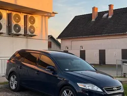Blau Gebraucht 2012 Ford Mondeo Kombi | 4.000 €