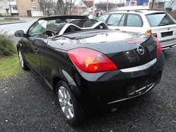Schwarz Gebraucht 2008 Opel Tigra Cabrio | 1.999 € (Guter Preis)