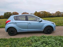 Blau Gebraucht 2013 Hyundai i20 Limousine | 2.600 €