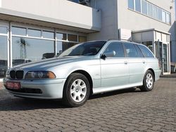 Grau Gebraucht 2002 BMW 525 Kombi | 3.799 € (Guter Preis)