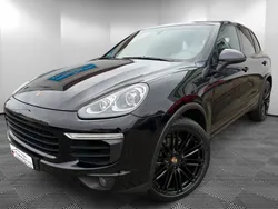 Tiefschwarzmetallic Gebraucht 2015 Porsche Cayenne SUV | 25.870 € (Guter Preis)