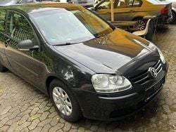 Schwarz Gebraucht 2007 VW Golf V Kleinwagen | 2.500 € (Fairer Preis)