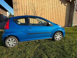 Blau Gebraucht 2011 Peugeot 107 Kleinwagen | 900 € (Superpreis)